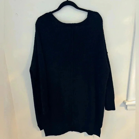 NEW WITH TAGS - Free People Black V-Neck Sweater Dress - Picture 6 of 6